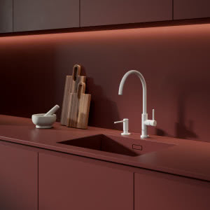  Estetyka wnętrza ukryta w detalach – akcesoria OMNIRES, które stylizują przestrzeń 