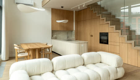 Tak mieszka znana influencerka. Dwupoziomowy apartament na Powiślu