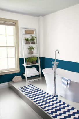 Łazienka pomalowana półmatową farbą akrylową, BENJAMIN MOORE, od 98 zł/litr