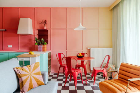 Kalifornijskie szaleństwo na Woli. Pastelowy zawrót głowy na 43 m2