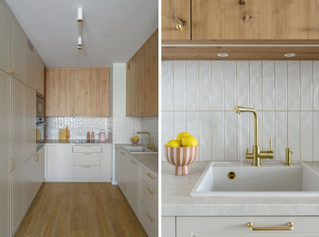 jasna kuchnia z drewnem i złotem