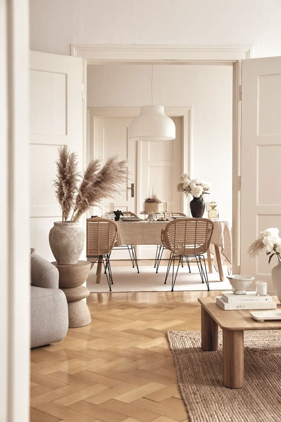 widok z salonu na jadalnię