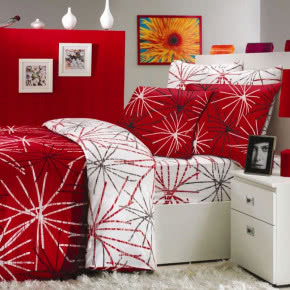 Czerwone akcesoria do wnętrz