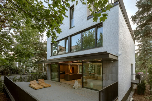 elewacja domu od strony ogrodu 