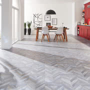 W jodełkę - Wzór paneli laminowanych Dąb Manor...