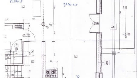 Jak urządzić długi salon?