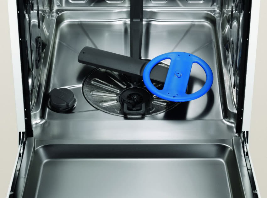 Ramię FlexiSpray umożliwia dokładne umycie nawet...