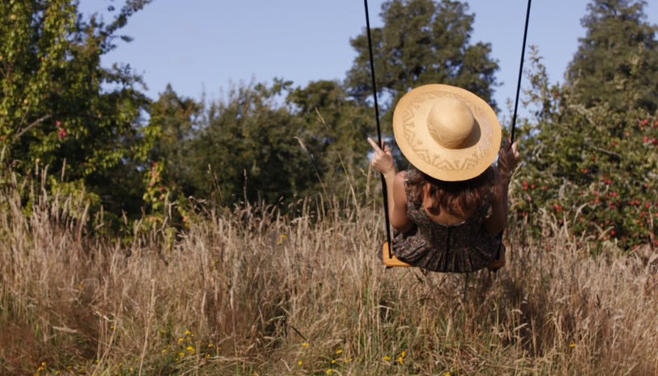 Huśtawki ogrodowe - jak wybrać najlepszą huśtawkę do ogrodu? 
