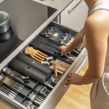 FineLine LiniQ – elegancki wkład z drewna do szuflady