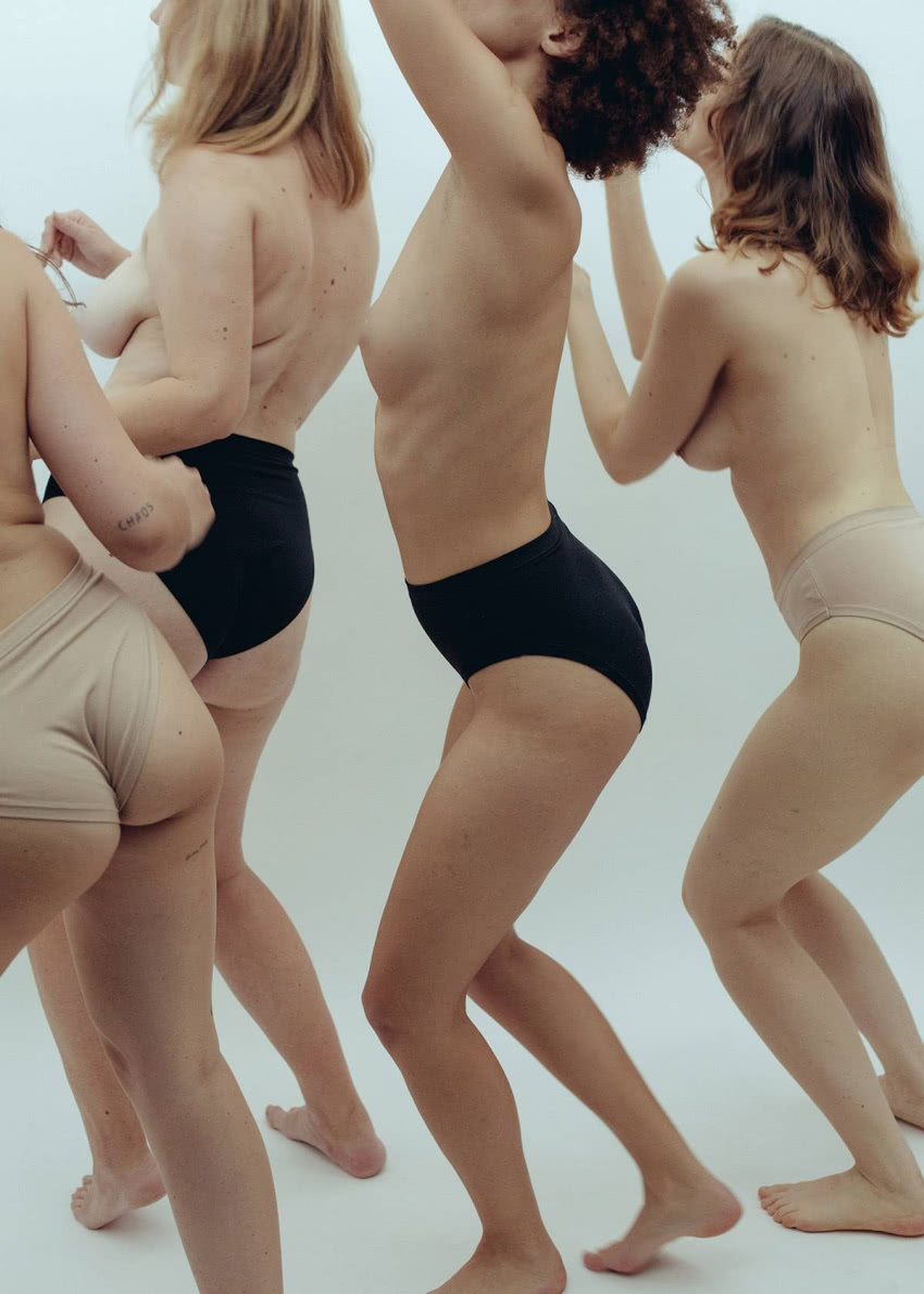 Wystawa ciało na rozdrożu EŻ Undies, fot. Ania...