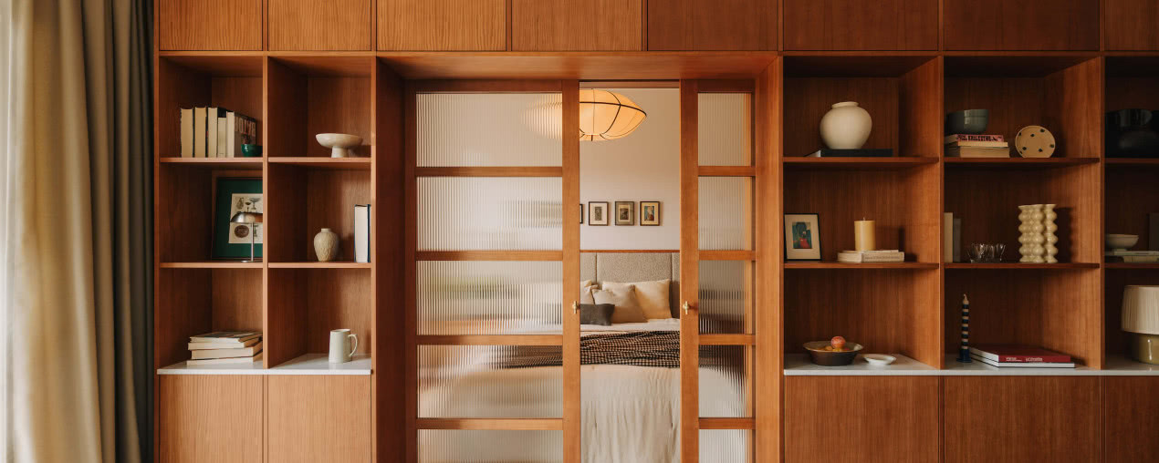 Przytulne mieszkanie z drewnem dębowym w roli głównej