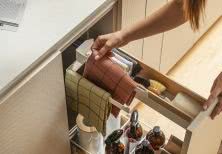 Pinello Towel - funkcjonalne cargo z wieszakiem na ręczniki 