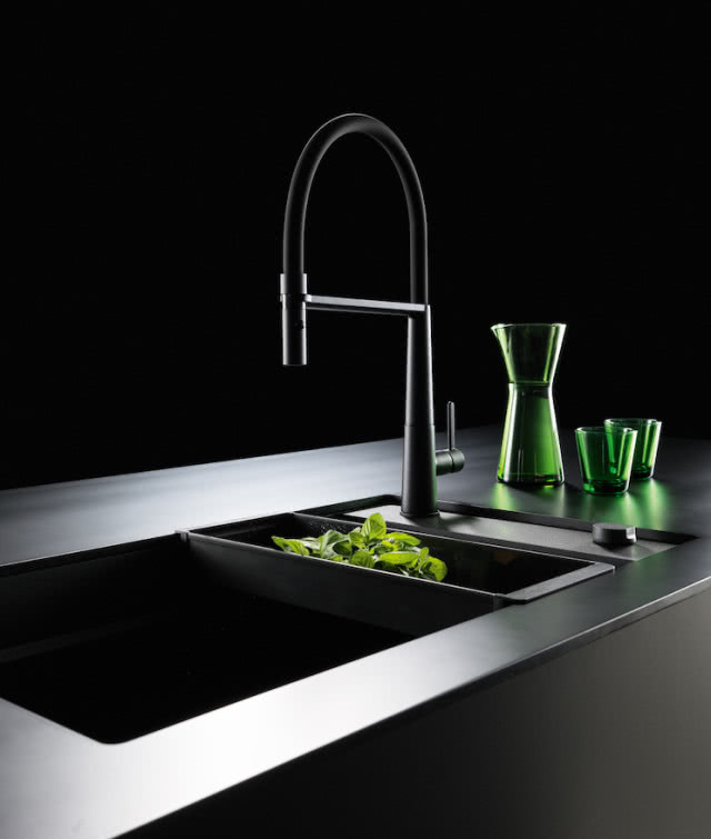 Franke, nowa bateria Icon Semi-Pro w modnej matowej czerni 