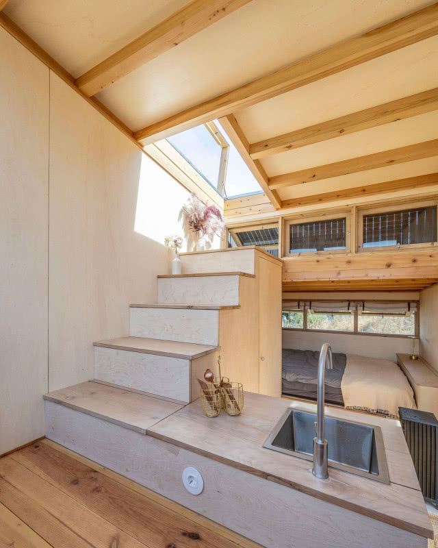 schody prowadzące na taras na dachu