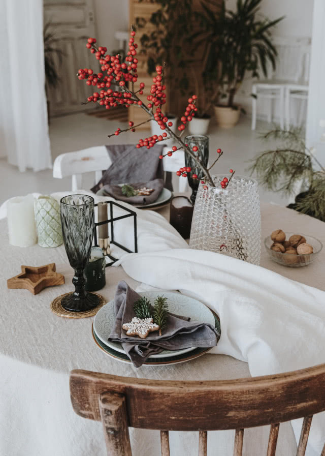 15 dekoracji świątecznych DIY last minut - tanie i szybkie ozdoby z gałązek, szyszek i owoców