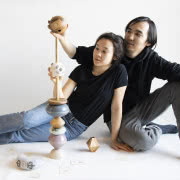 Wystawa nie-śmieci Rita Koralevics curl up, fot....