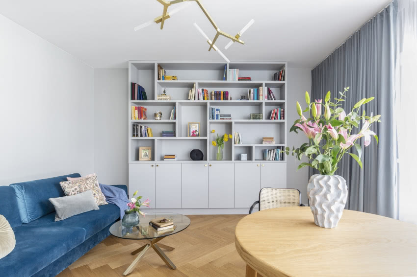 Ten oryginalny regał powstał na zamówienie...