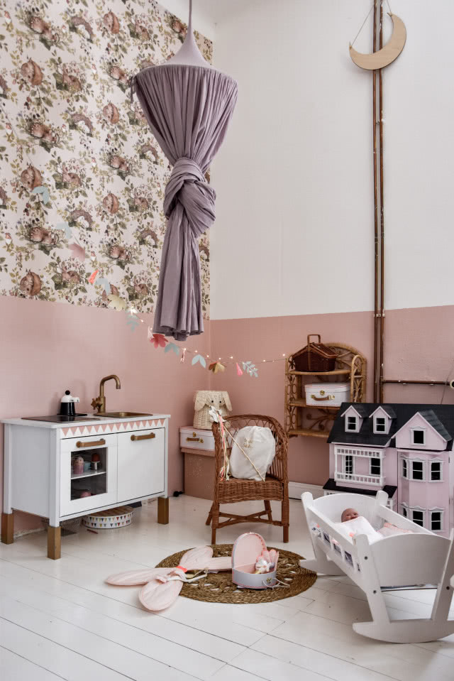 Różowy pokój dziewczynki