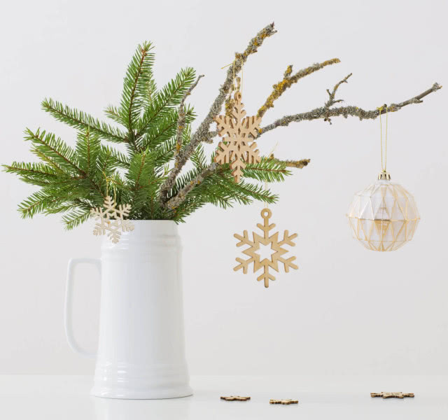 świąteczna dekoracja w wazonie