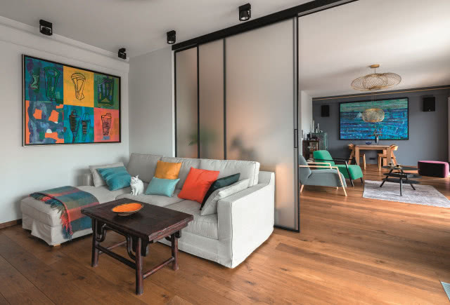 Wyraziste kolory w mieszkaniu w stylu vintage