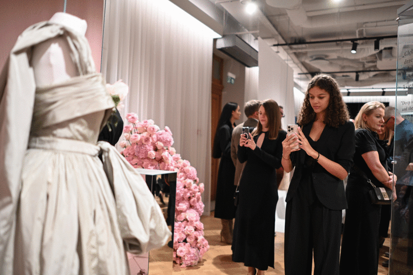 Na zdjęciu: Emilia Dankwa na wystawie Les...