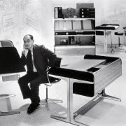 Action Office I
Pierwszy zestaw mebli biurowych...