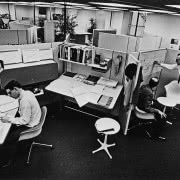 Action Office I
Pierwszy zestaw mebli biurowych...