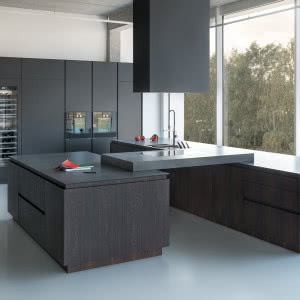 Czarna kuchnia - jak dobrać blaty, podłogę i dodatki?