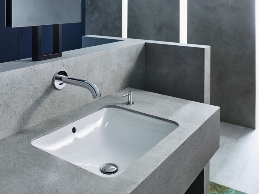 Umywalki podblatowe zapewniają dodatkowe miejsce...