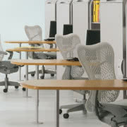 Action Office I
Pierwszy zestaw mebli biurowych...