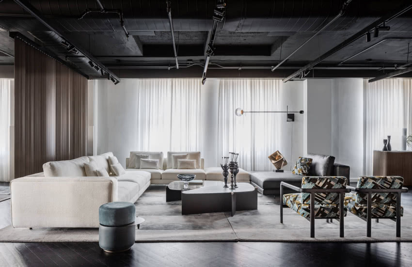 Industrialny sufit oraz podłoga zostały w...