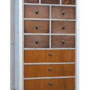 Szafka z blachy po kontenerach i drewna z palet...