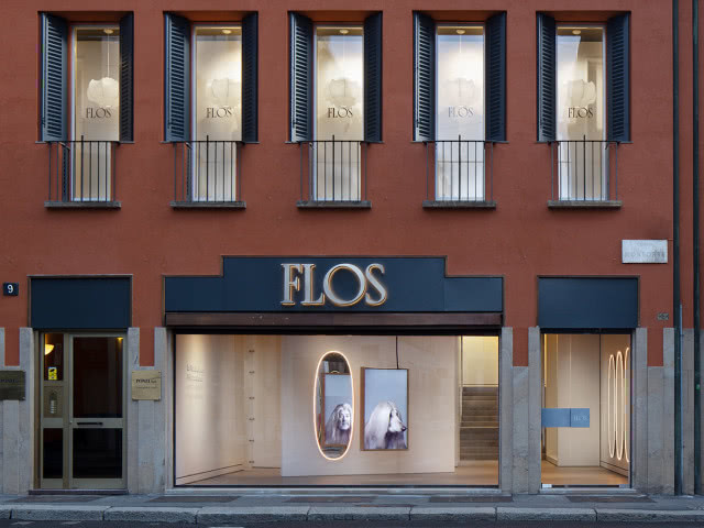 showroom Flos witryna
