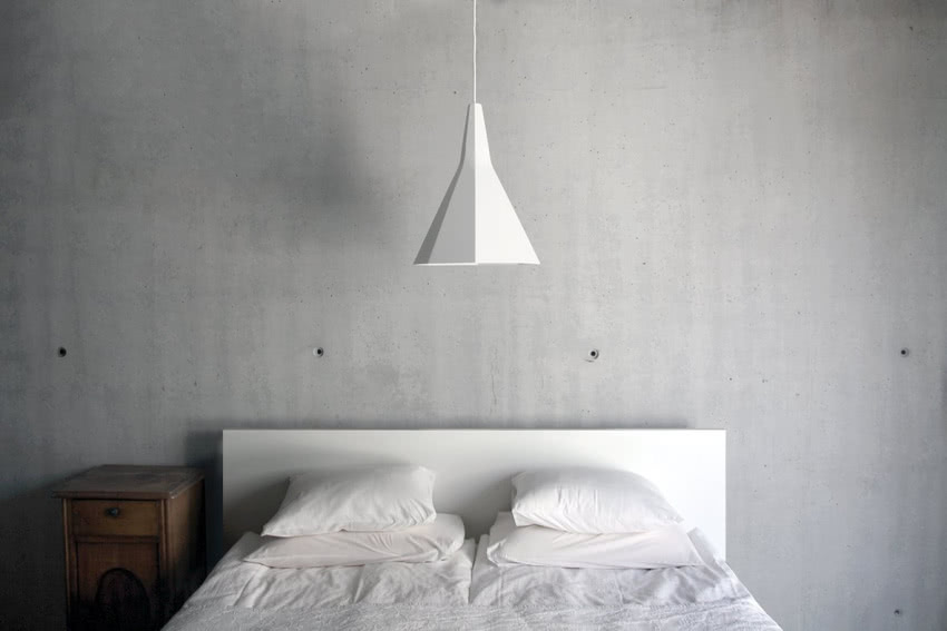 Krater to wisząca lampa wykonana z płyty z...