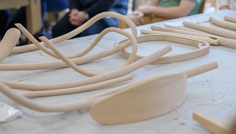 Studenci tworzą z odpadów! Rusza kolejna edycja School of Form na Uniwersytecie SWPS w Warszawie!