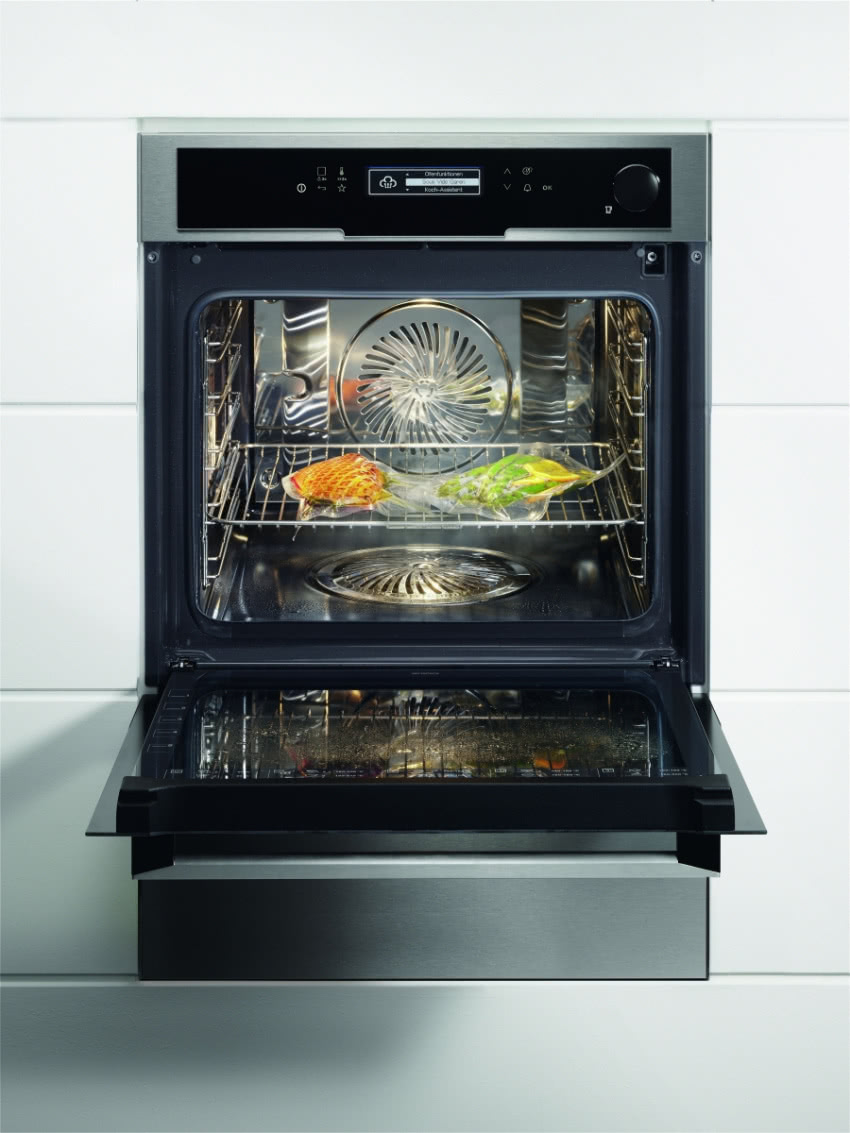 fot. 10 - Electrolux, Piekarnik parowy...