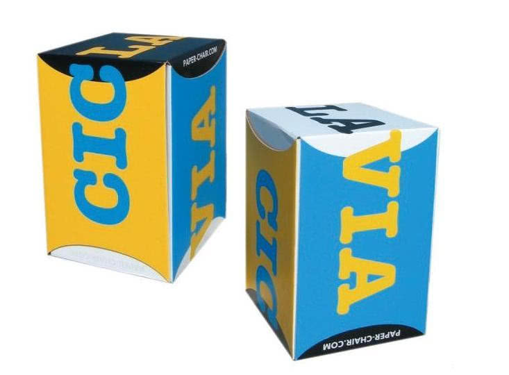 Tekturowe pufy – Aaron Kuehn. 