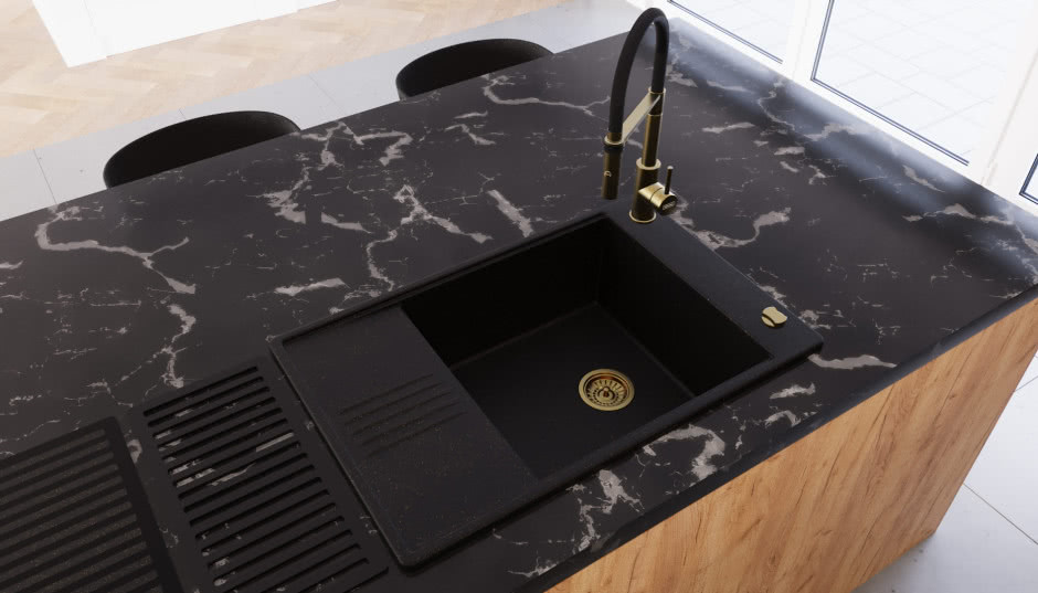 Czarno-złota aranżacja strefy kuchennej. Zestaw Obsydian od Kernau