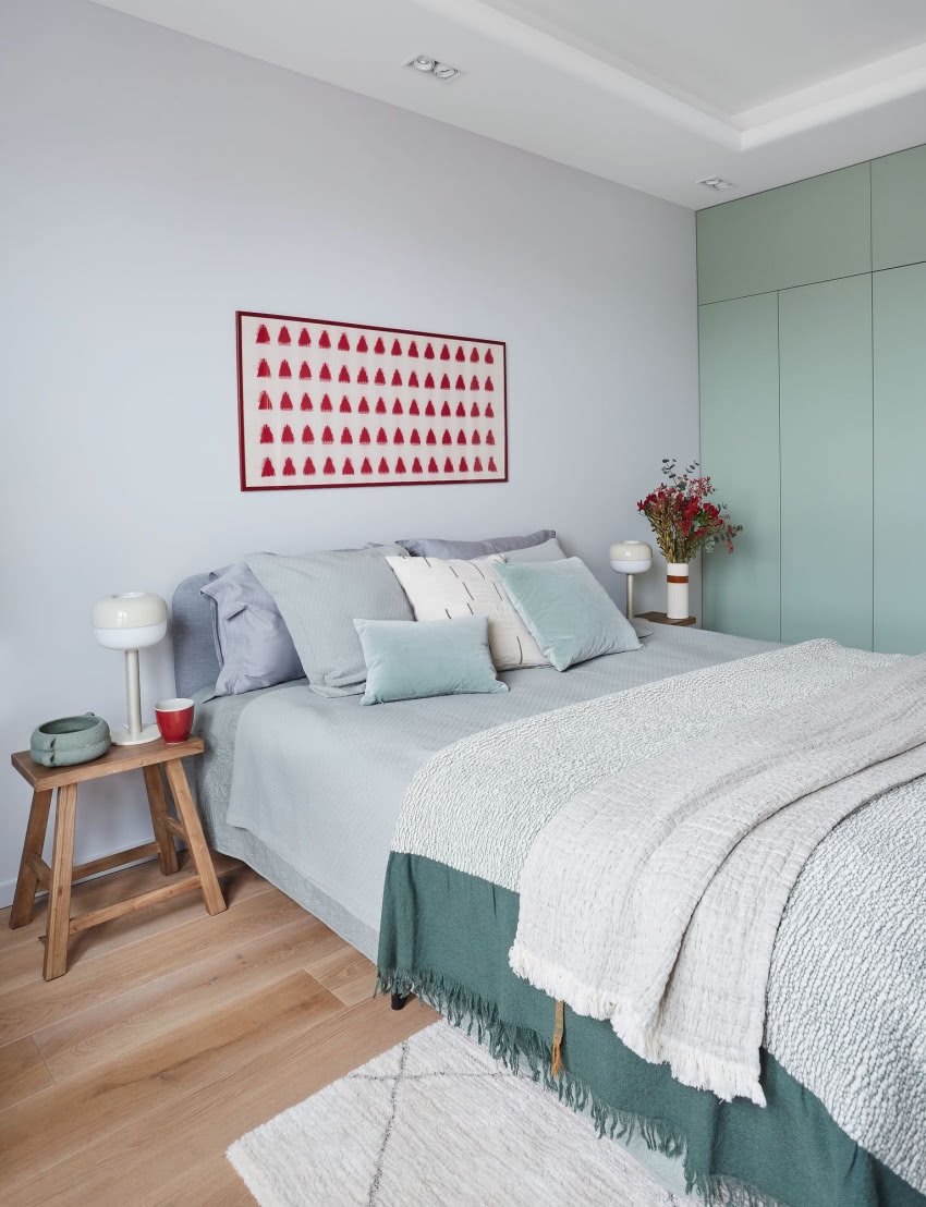 Pistacjowe i seledynowe kolory (kolejno szafa...