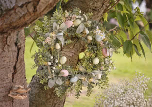 Kurczaki, zające i świecące jajka - te wielkanocne dekoracje wprowadzą do wnętrza radosny klimat