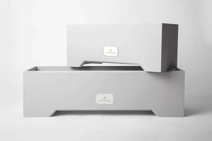 Szron to skrzynka na zioła lub kwiaty, która...