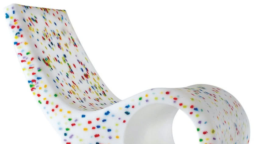 Designerski fotel z odpadków Satyendry Pakhale...