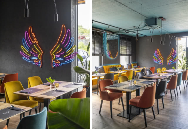 skrzydła neonowe w restauracji