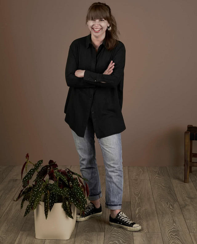 Emelie Grönvall, projektantka ceramicznych doniczek dla marki Markslöjd.
