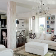 Klasyczne wnętrza w apartamentowcu