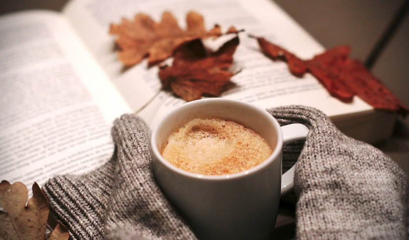 Nowe spojrzenie na galerię ścienną: WALL-BEING prezentuje unikatowe talerze Look At Me Plates