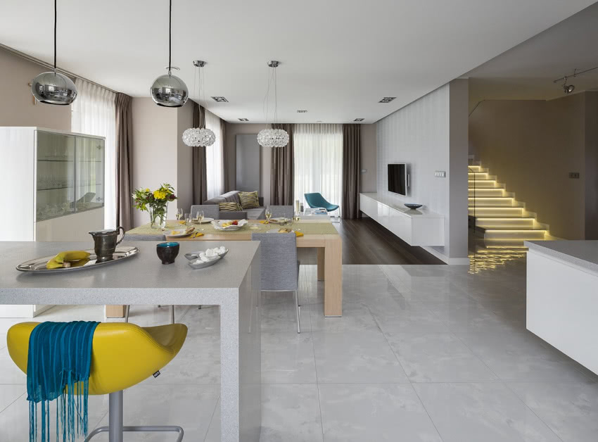 Przestrzeń dzienna
Światło wpadające przez...