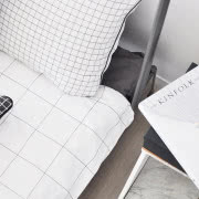 Zestaw Mess i Luna składa się z kilku naczyń
z...