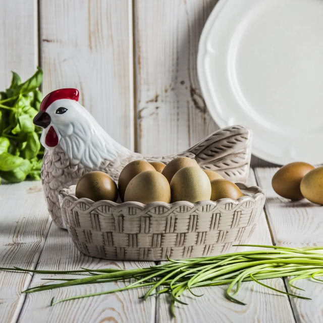 kura - pojemnik na jajka