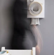 Zegar, którego wskazówki w miarę pokonywania...